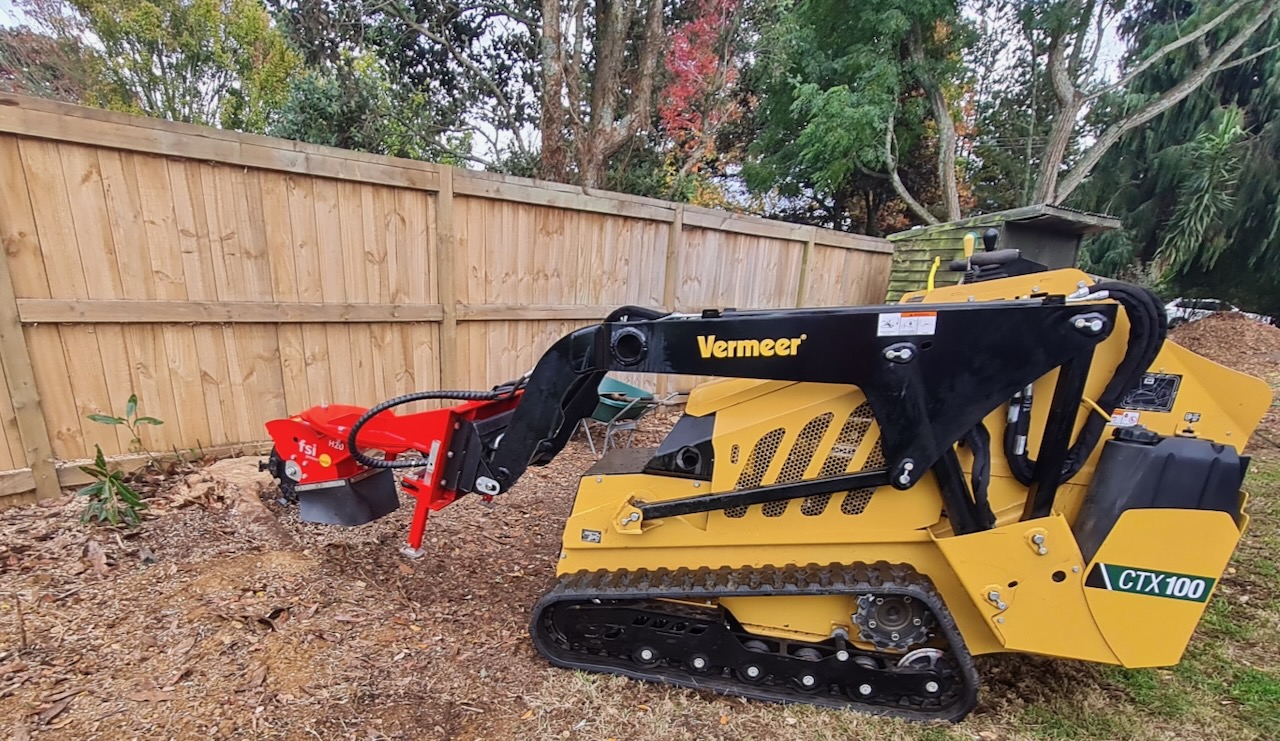 Vermeer CTX100 skid steer available for hire from Trees DONE